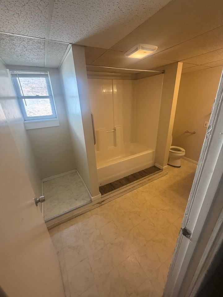 619 4th St - Photo 6 of 11