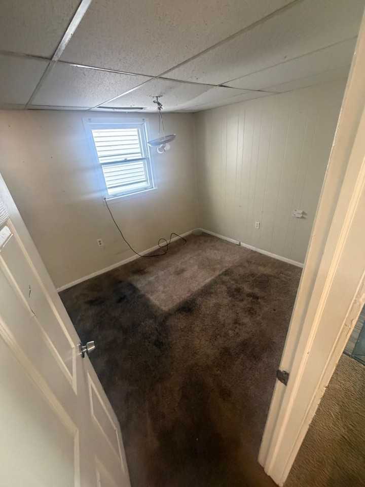 619 4th St - Photo 7 of 11