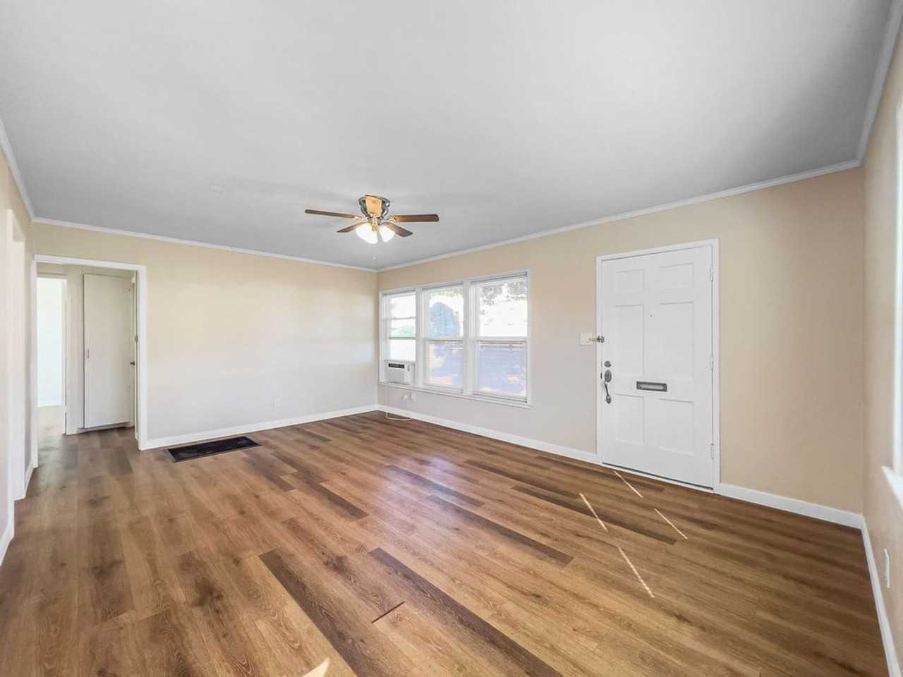 2332 Westwood St - Photo 2 of 17