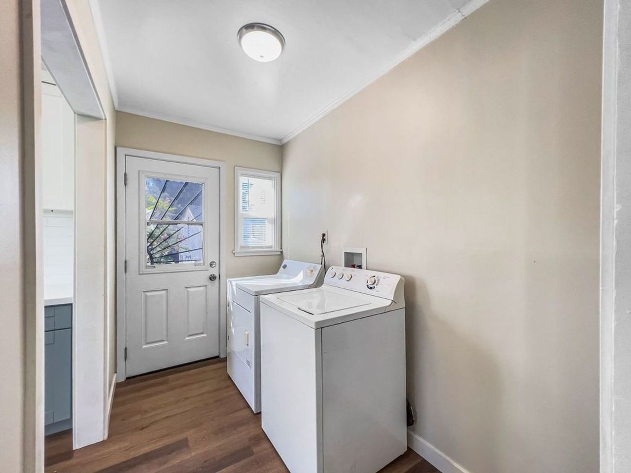 2332 Westwood St - Photo 4 of 17