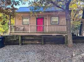 featured image of 2131 Sioux Dr #1