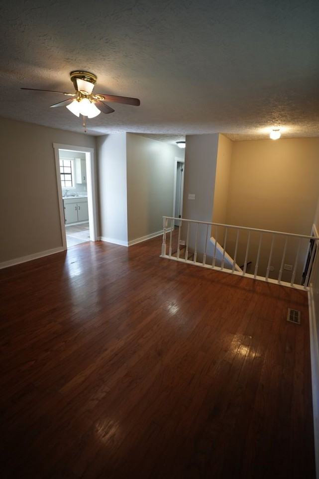 922 Henry Ct Sw - Photo 3 of 24
