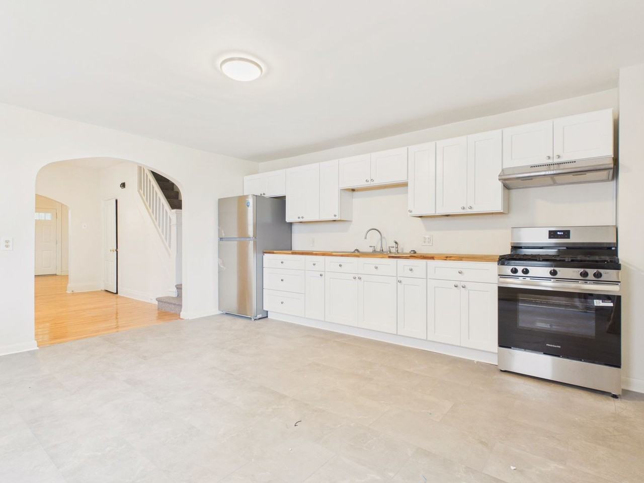 348 S 2nd St - Photo 4 of 18