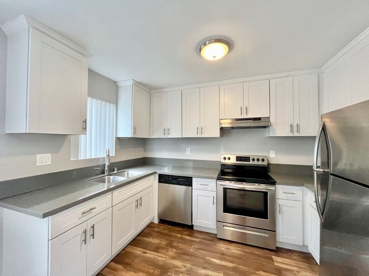 4763 33rd St - Photo 6 of 11