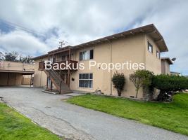 featured image of 922 Lupin Dr