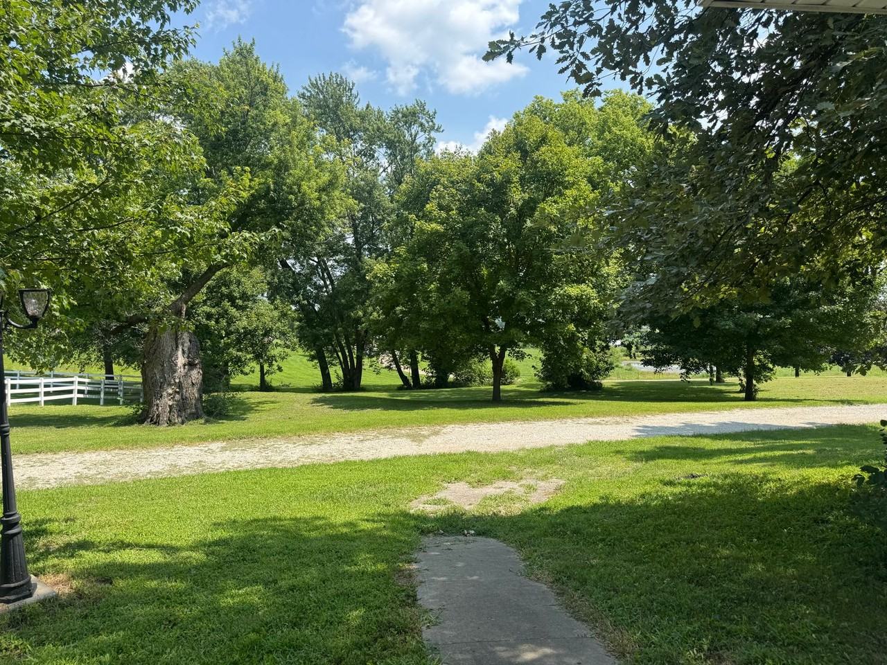 7357 Se Us Highway 169 - Photo 3 of 19