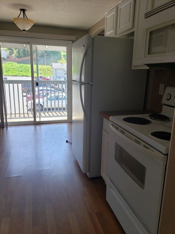 885 Ne Sunset St #32 - Photo 4 of 15