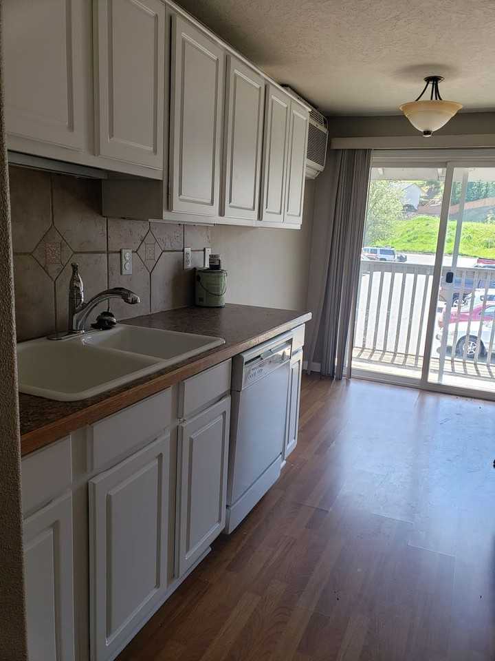 885 Ne Sunset St #32 - Photo 7 of 15