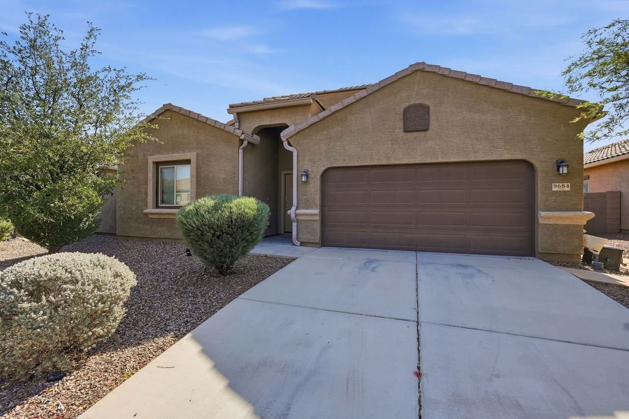 9684 N Texas Ebony Ln - Photo 2 of 44