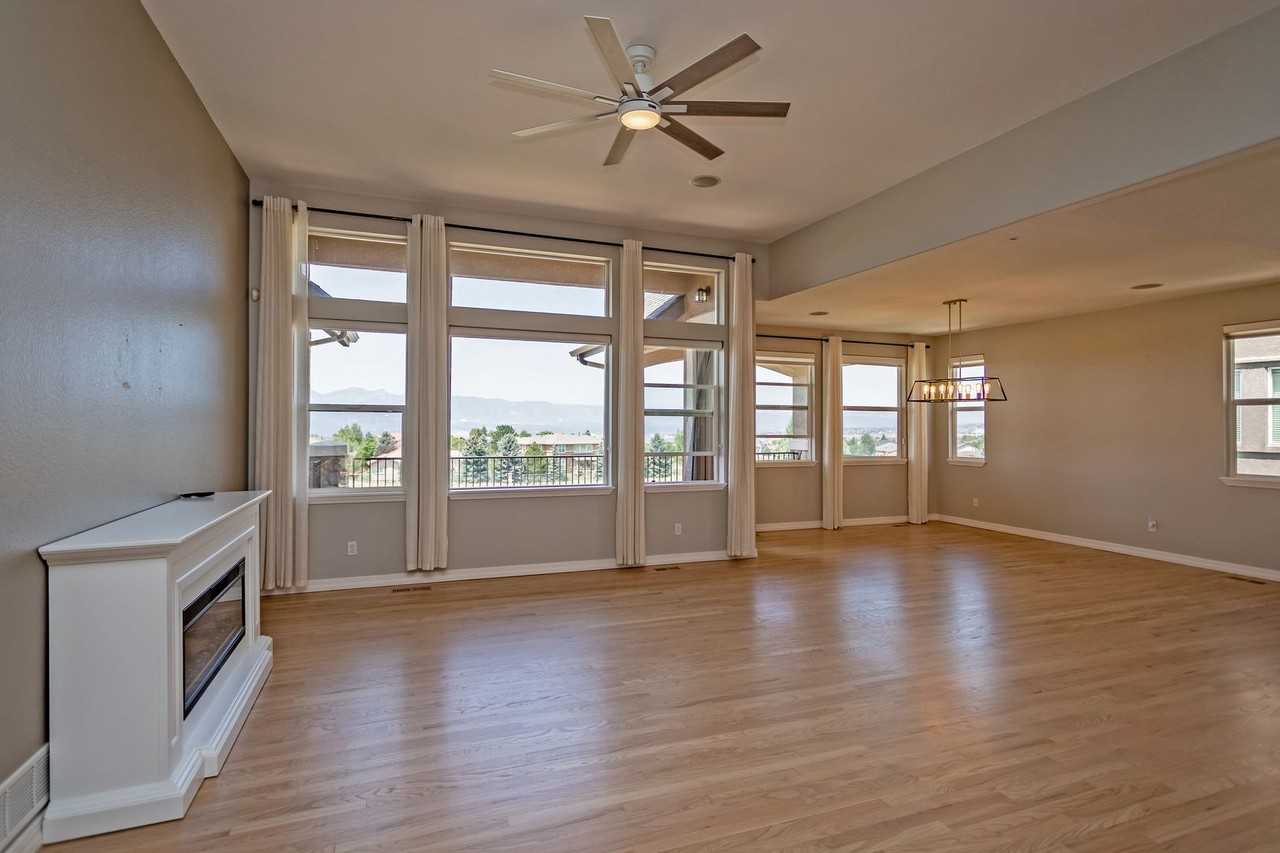 10154 Silver Leaf Way - Photo 7 of 50