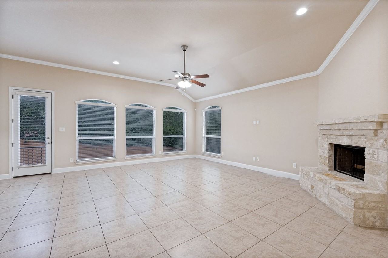 23214 Crest View Way - Photo 6 of 15