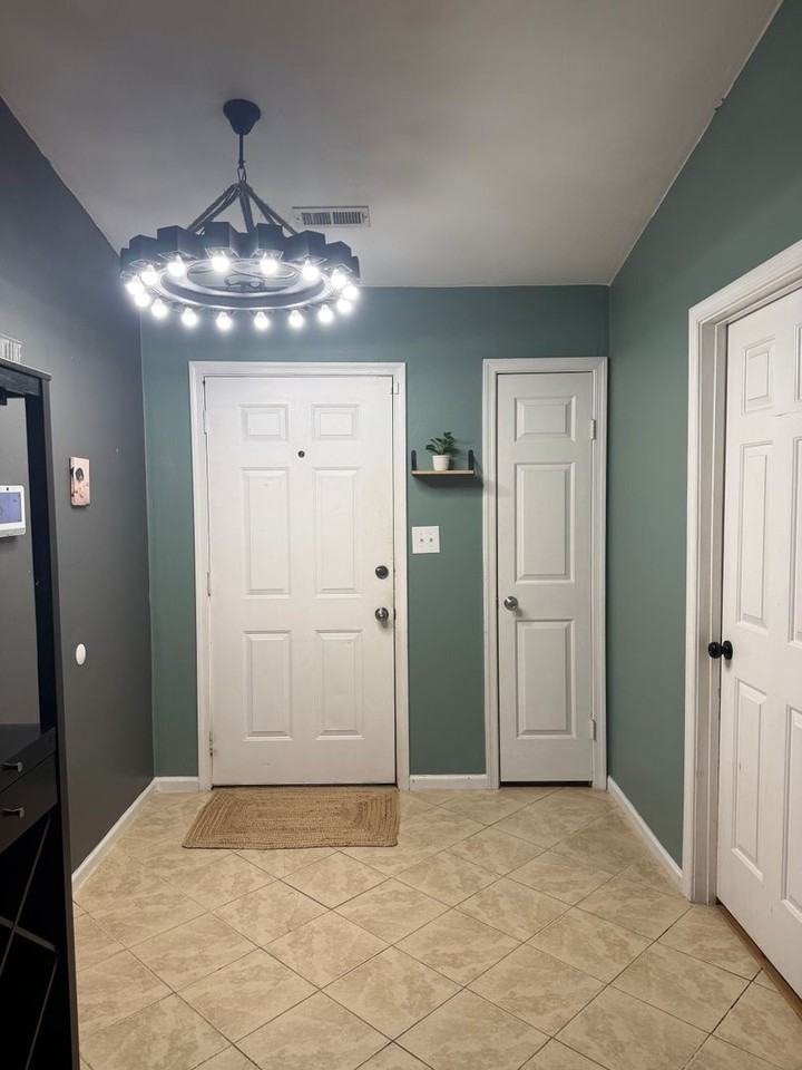 5801 Pleasant Woods Ct - Photo 3 of 24