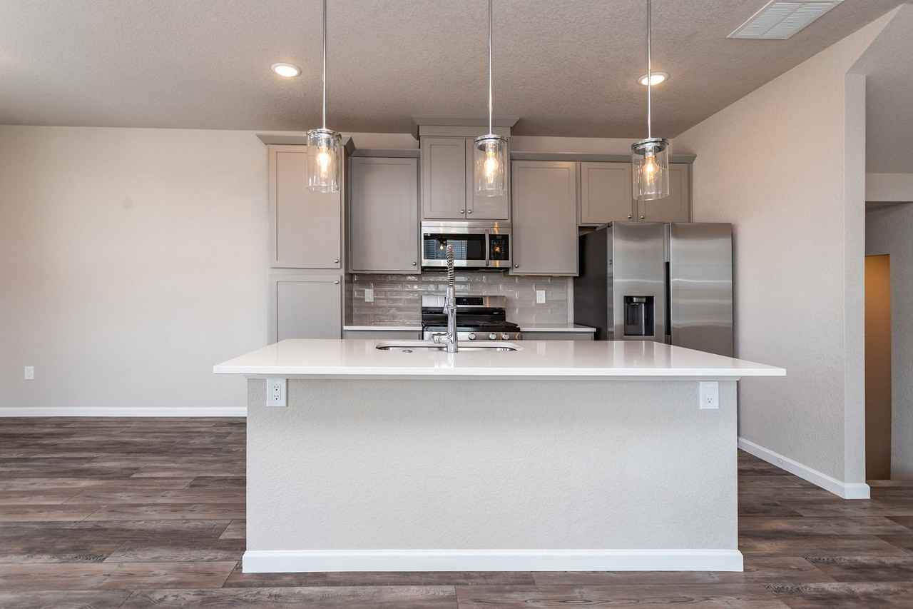 10551 Spectrolite Pt - Photo 5 of 31