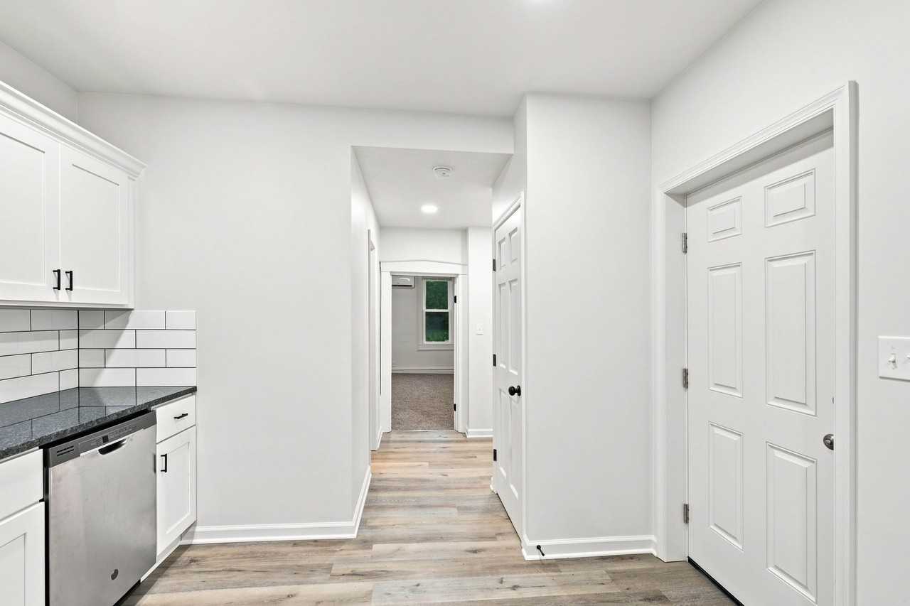 1890 Water St - Photo 6 of 36