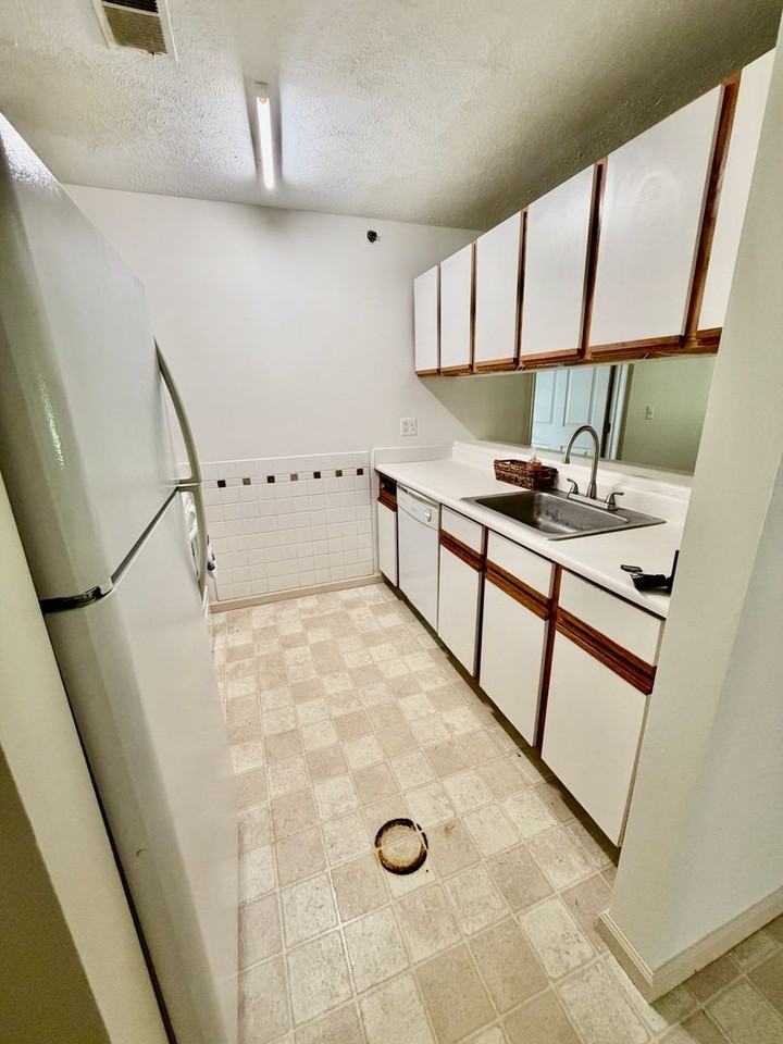 7205 University Commons Dr #7205 - Photo 5 of 22