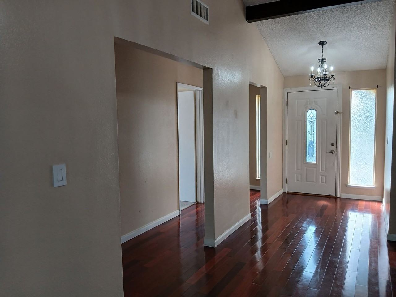 400 Mokelumne Dr - Photo 4 of 50