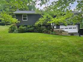 400 Spring Lea Dr - Photo 1 of 1