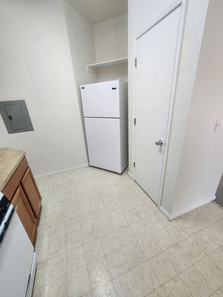 200 S 13th St #310 - Photo 6 of 13