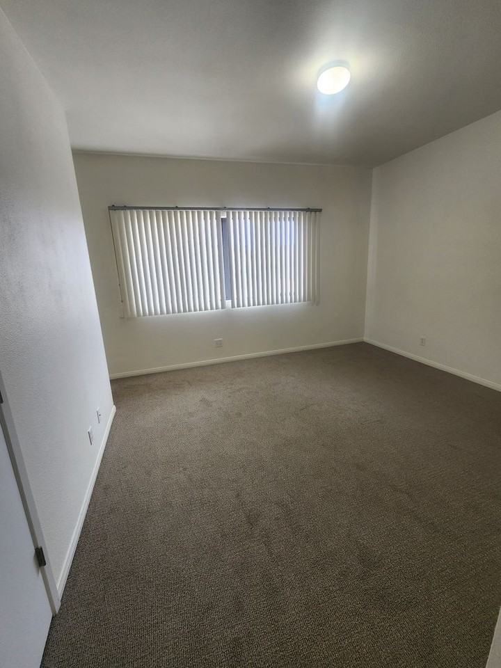 200 S 13th St #310 - Photo 7 of 13