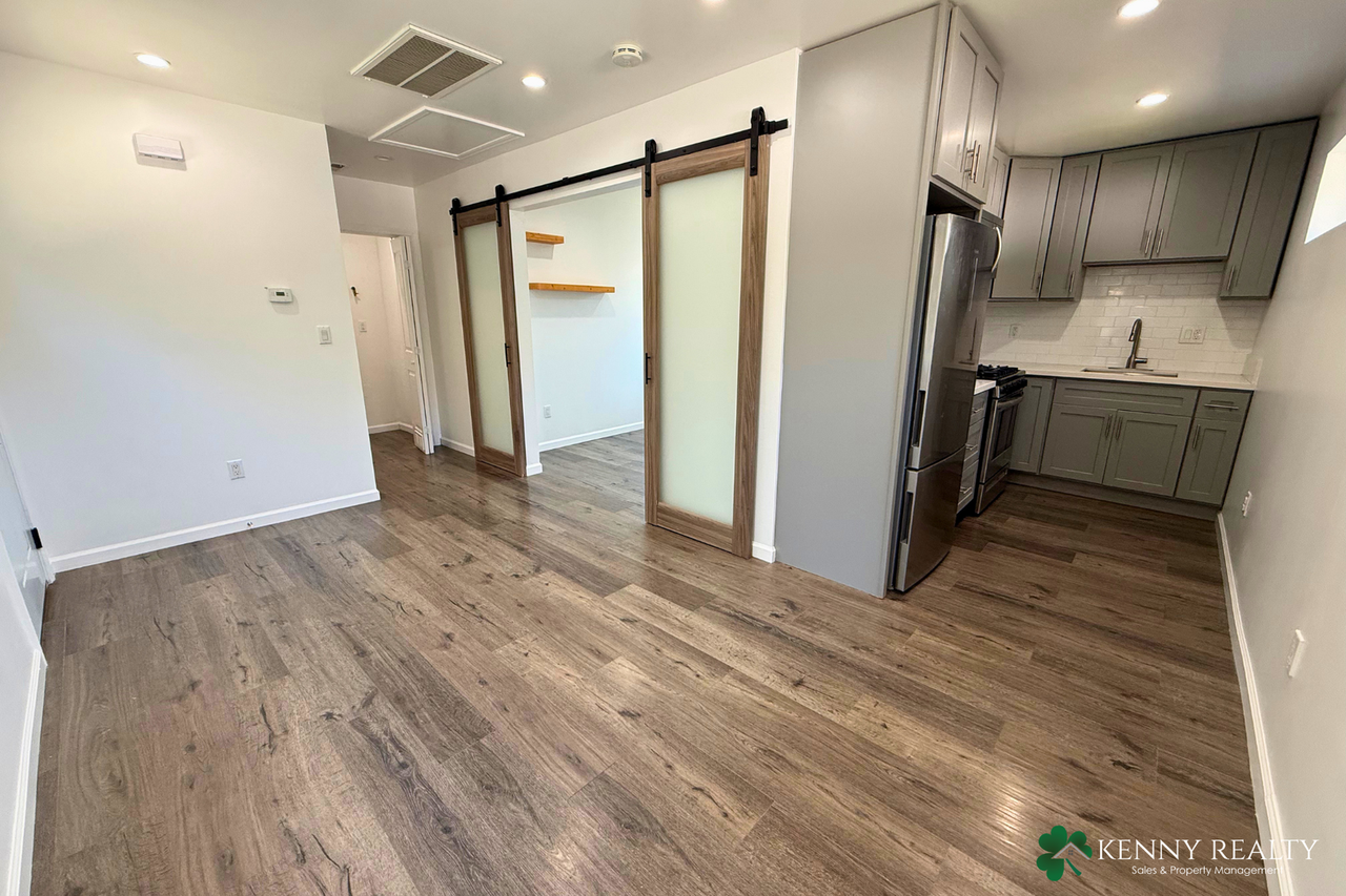 119 Franklin Ave - Photo 2 of 19