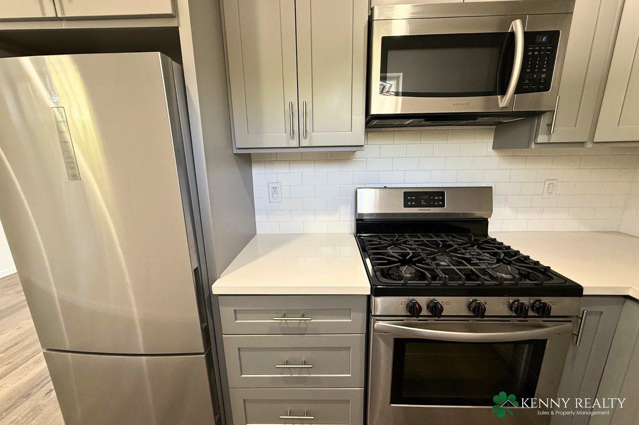 119 Franklin Ave - Photo 6 of 19