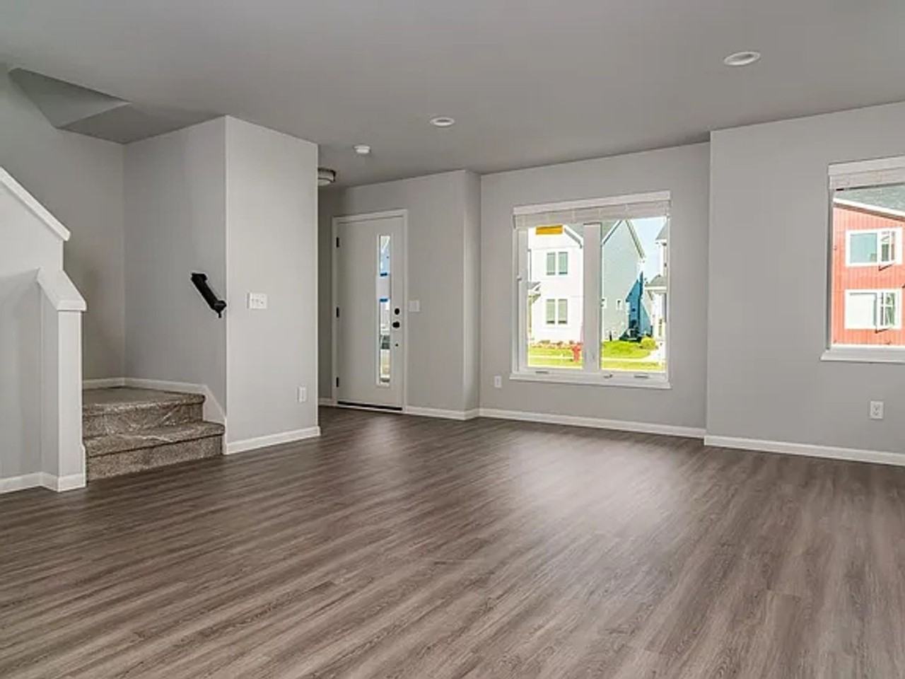 2741 Spark St - Photo 2 of 16