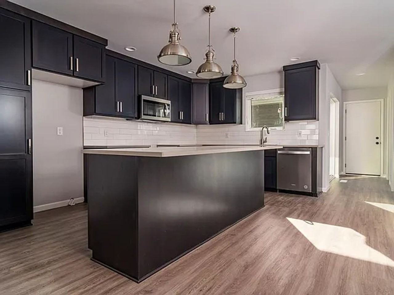 2741 Spark St - Photo 3 of 16