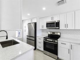 14124 14124 Kendale Lakes Cir th 14124 - Photo 1 of 1
