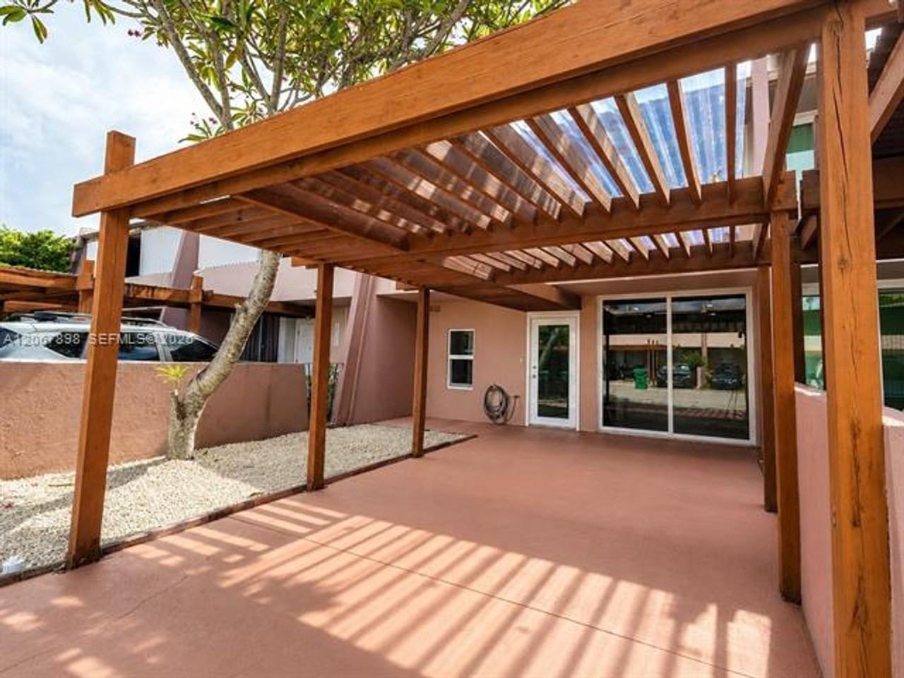 14124 14124 Kendale Lakes Cir th 14124 - Photo 3 of 38
