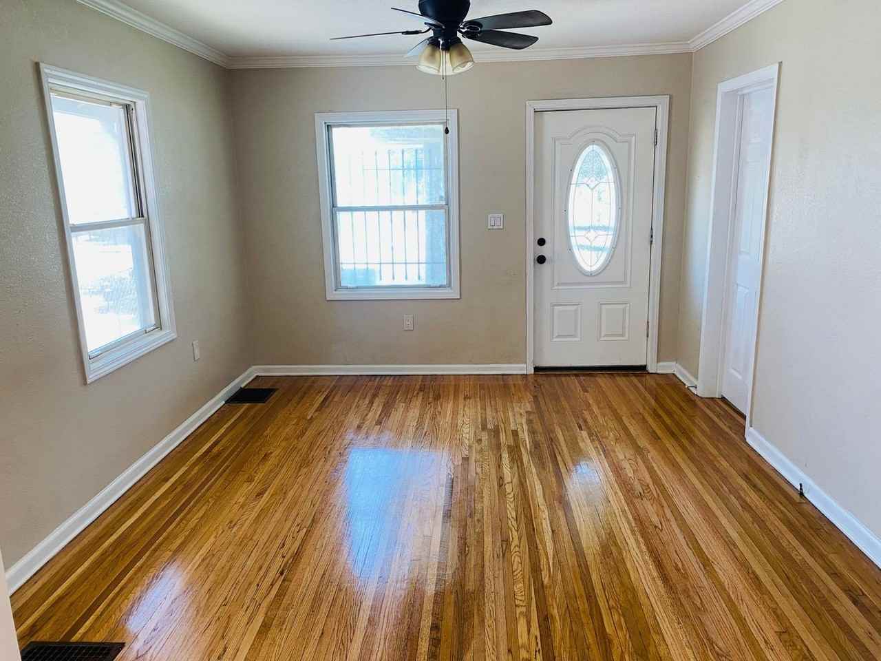 2632 E 9th St - Photo 7 of 16