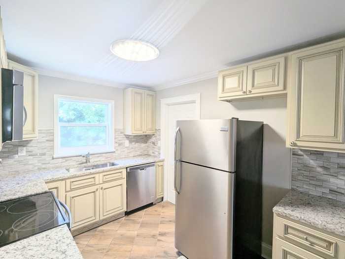 508 Mahaley Ave #1 - Photo 5 of 17