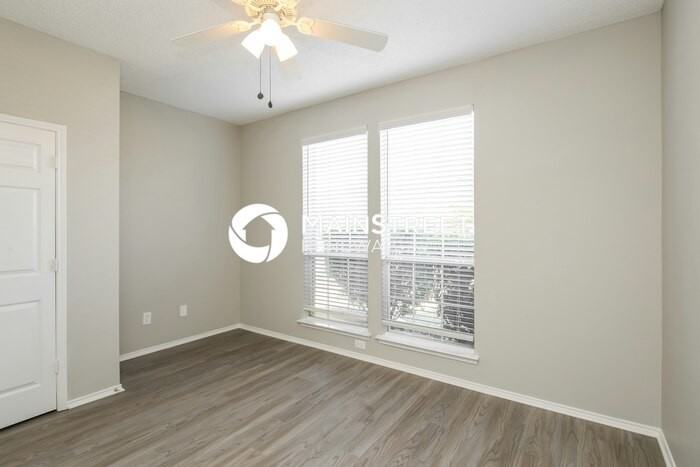 304 Emery Oak Ct - Photo 7 of 17