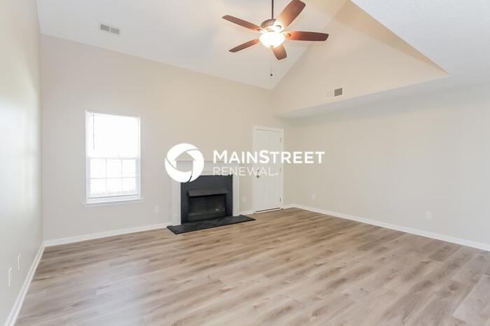 8106 Sheckler Ln - Photo 7 of 17