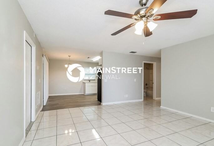 425 Danube Way - Photo 4 of 16