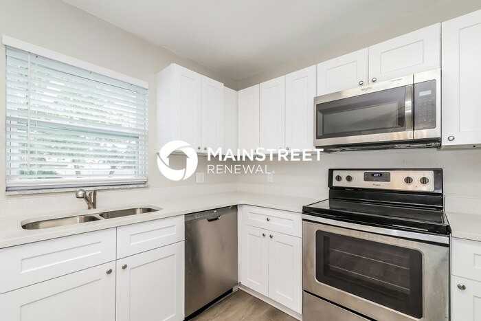 425 Danube Way - Photo 6 of 16