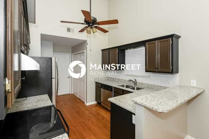 507 Baronne St - Photo 4 of 16