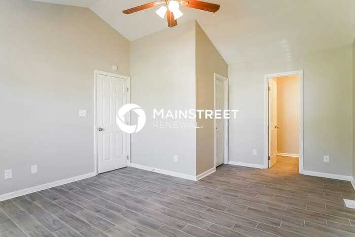 129 Landmark Dr - Photo 4 of 16