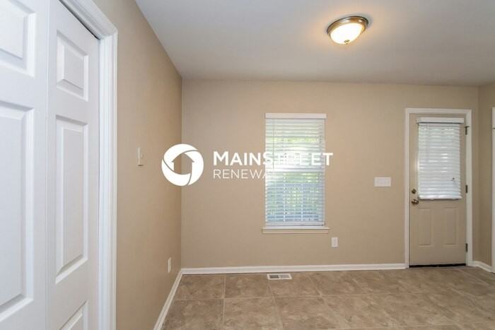 3345 Thomas Ln - Photo 5 of 15