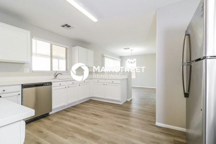 2837 S 63rd Dr - Photo 7 of 17