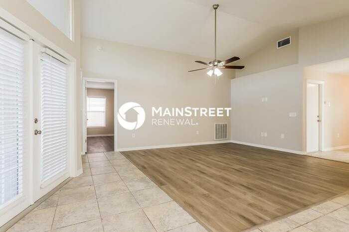 3010 Ivywood Ln - Photo 4 of 16