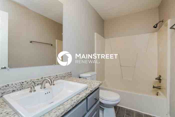147 Susan Dr - Photo 4 of 16