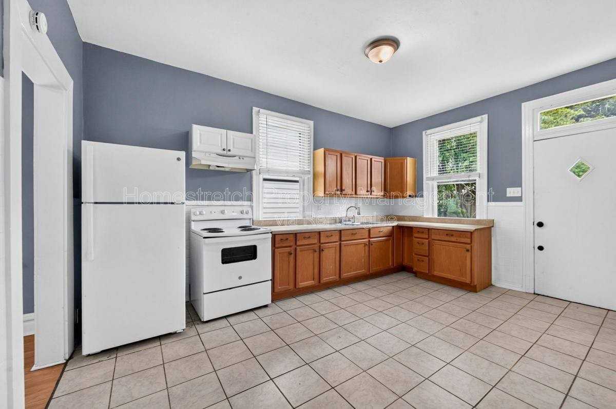 4446 Itaska St - Photo 5 of 10