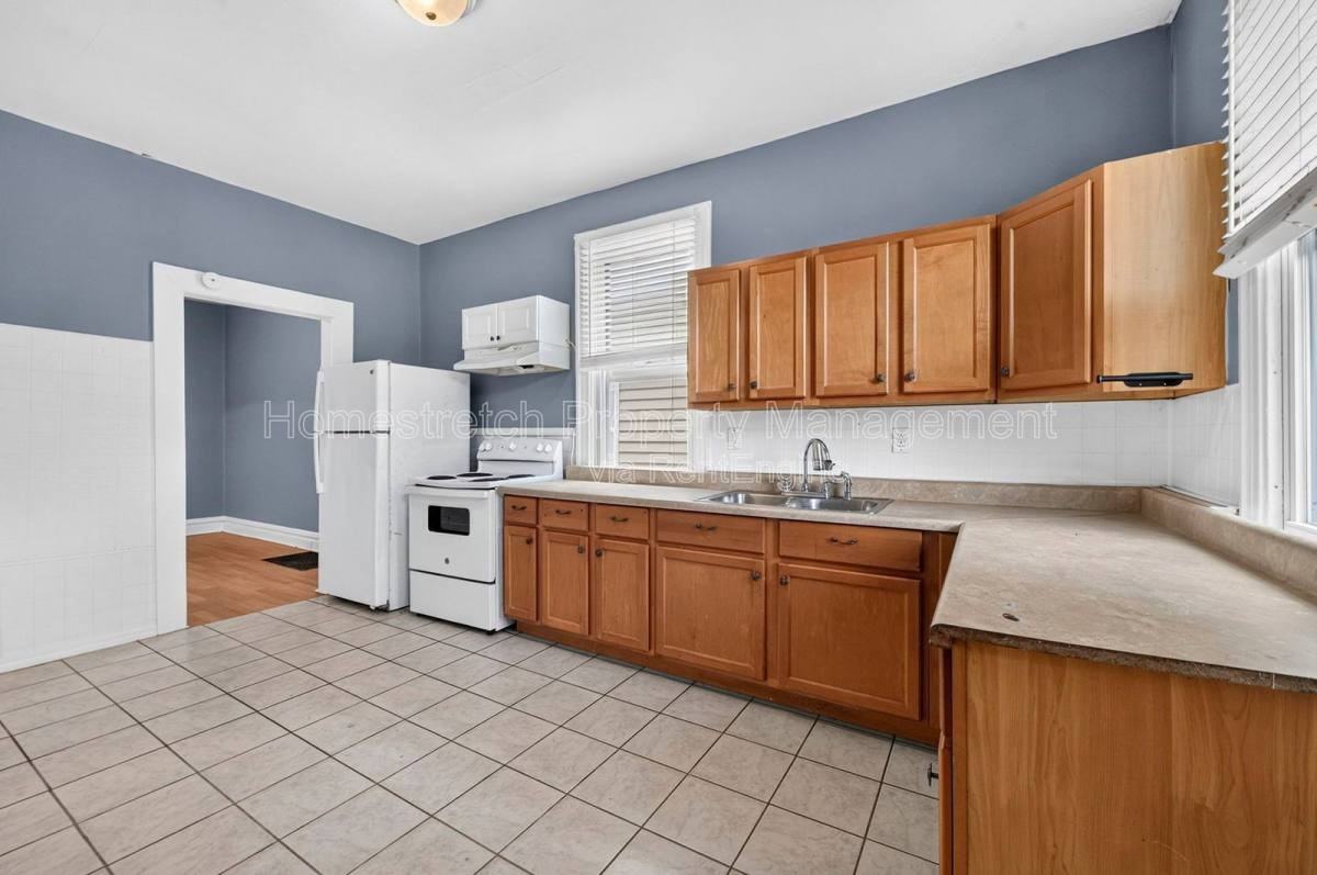 4446 Itaska St - Photo 6 of 10