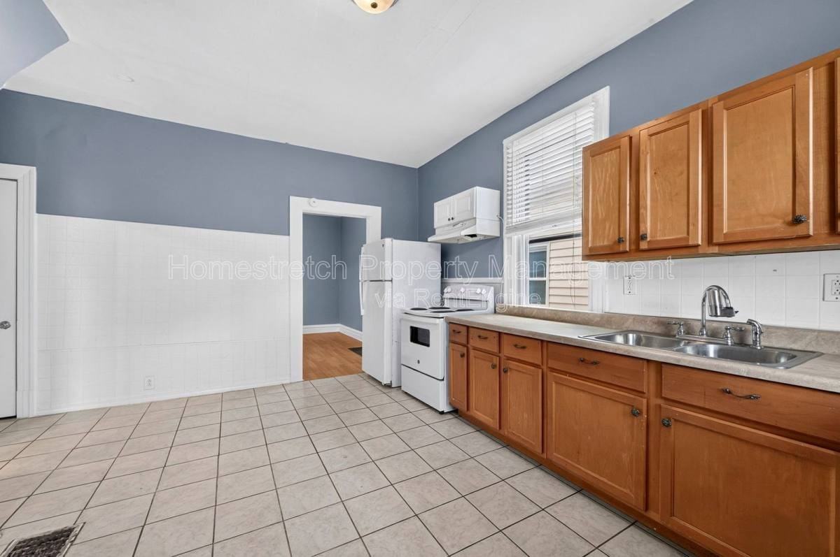 4446 Itaska St - Photo 7 of 10