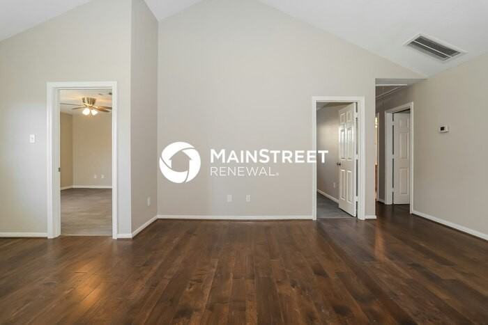 28419 Champion Oaks Dr - Photo 3 of 16
