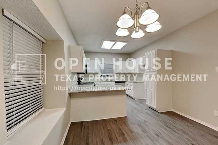 7217 Alissa Dr - Photo 6 of 20