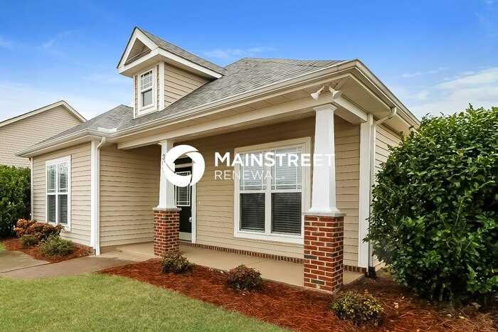 301 Houston Ln - Photo 3 of 16