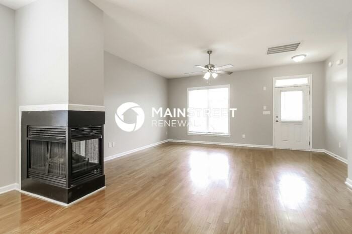 301 Houston Ln - Photo 4 of 16