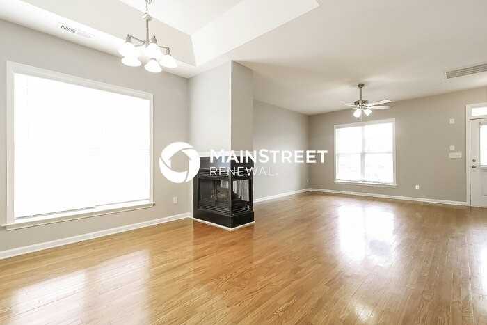301 Houston Ln - Photo 6 of 16