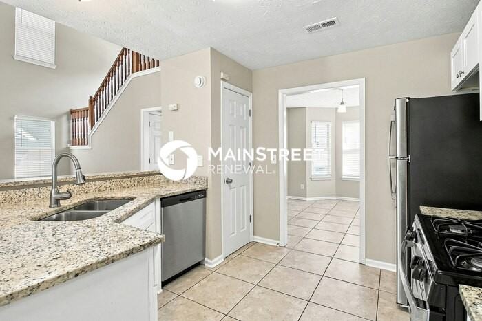 11696 Spring Lake Way - Photo 5 of 16